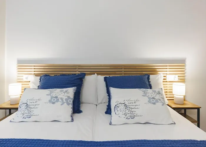 Bravissimo Placa Catalunya, 2-Bedroom Apartment With Terrace